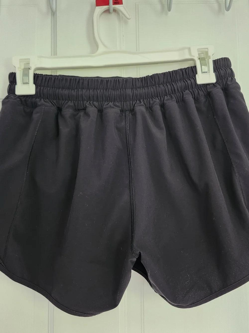 Lululemon Size 6 LR Hotty Hot Shorts